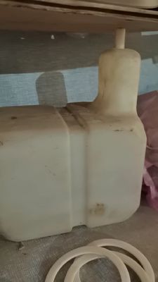 কাস্টমাইজড বিশেষ আকৃতির প্লাস্টিকের গ্যাস ট্যাঙ্ক এবং HDPE/LDPE/PP উপাদান সহ জ্বালানী ট্যাঙ্ক ভাল সিলিং এবং জারা প্রতিরোধের জন্য